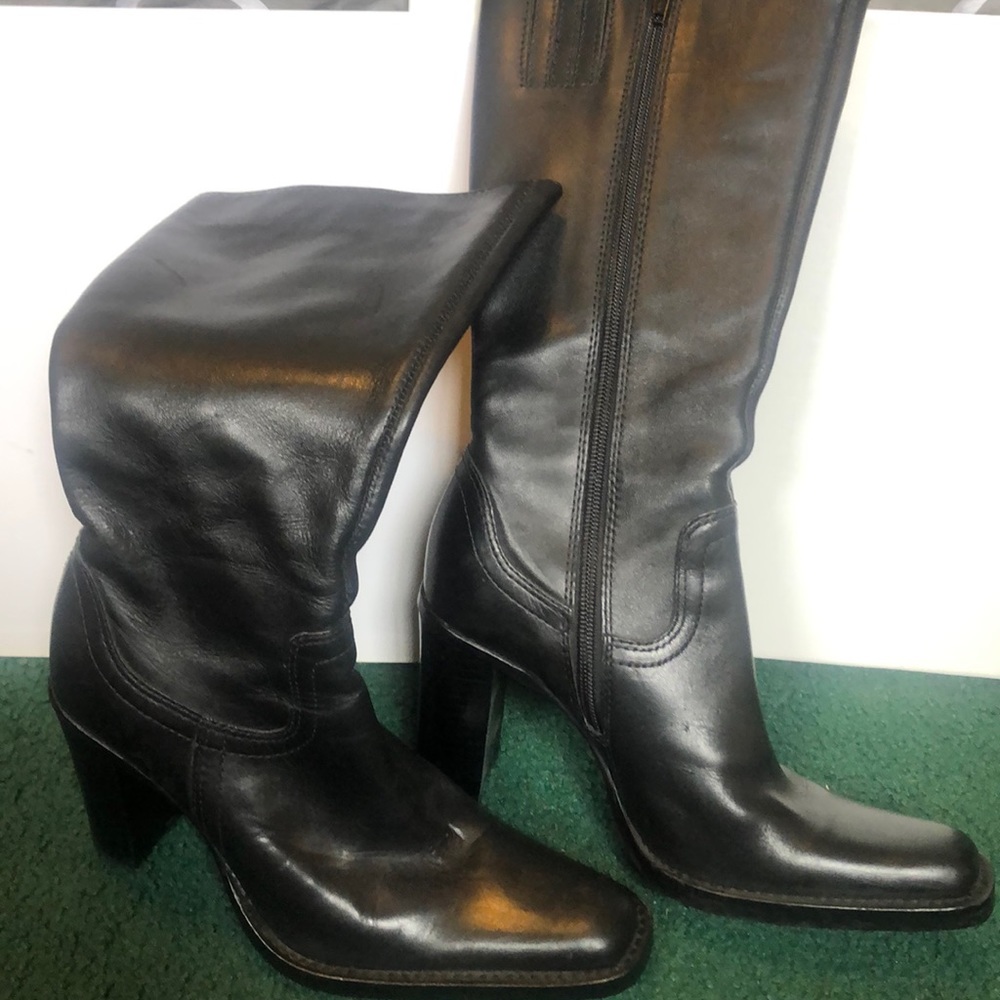 Steve Madden black upper leather boots